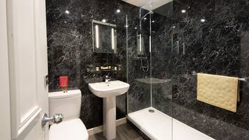 Double Room, Ensuite (Room 4) | Bathroom