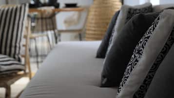 Classic House, 2 Bedrooms, Non Smoking, Sea View | Living area | Smart TV, Netflix
