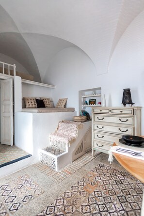 Classic House, 2 Bedrooms, Non Smoking, Sea View | Living area | Smart TV, Netflix