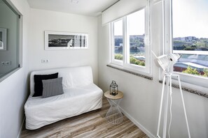 Decoración personalizada, muebles diferentes y escritorio 