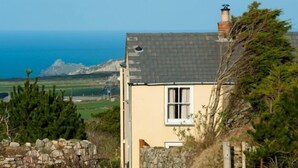 Unclassified image, 3 of 31, button - Higher Trewellard Hill Farm (Penzance)