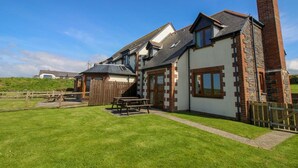 BBQ/picnic area - Kensa Toll (Wadebridge)