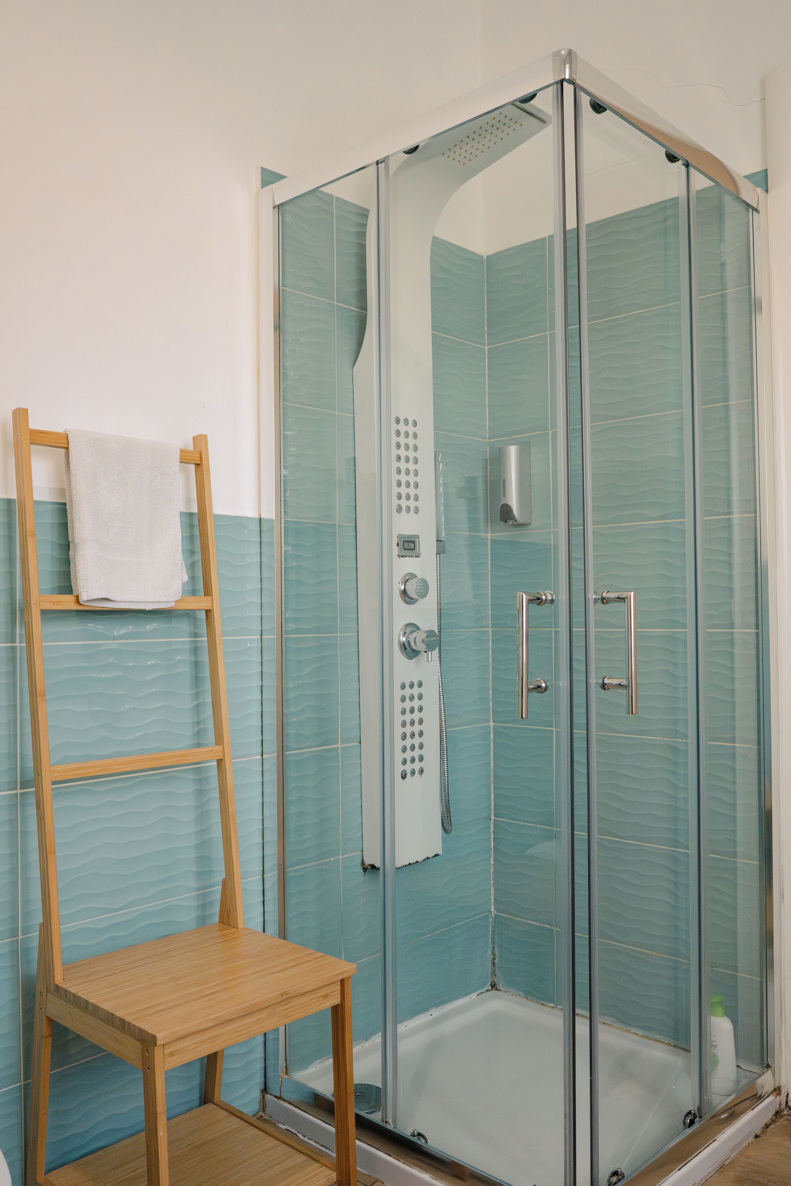 Junior Suite, City View | Bilik Mandi | Pancuran mandi, hulu semburan hidrourut 