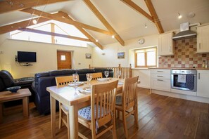 In-room dining - Little Carwinnick (Truro)