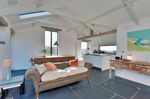 2 bedrooms, free WiFi