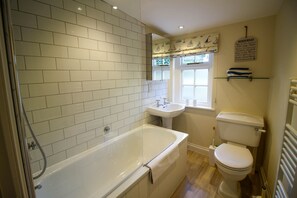 Bathroom - Little Cottage (Truro)