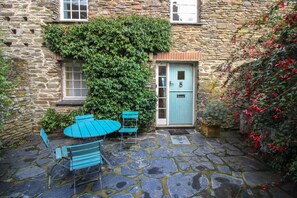 숙박 시설 구내