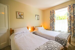 5 bedrooms, free cots/infant beds, free WiFi