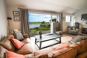 Living area - Long Commons (Truro)