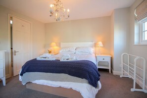 2 多间卧室、免费婴儿床、免费 WiFi