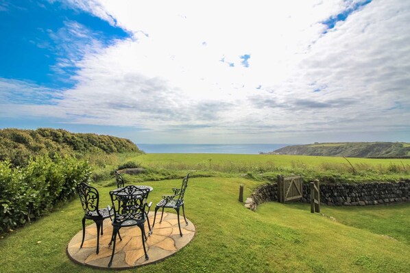 Khuôn viên nơi lưu trú