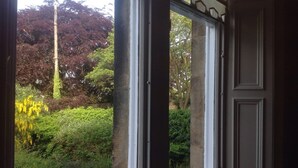 Unclassified image, 2 of 26, button - Botanic Garden Apartment Edinburgh (Edinburgh)