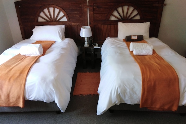 Habitación doble estándar | Tabla de planchar con plancha y wifi gratis