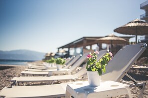 Terrace/patio - Teatro Deluxe Rooms (Patras)