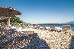 Beach - Teatro Deluxe Rooms (Patras)