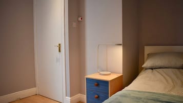 Cottage (2 Bedrooms) | 2 bedrooms, premium bedding, laptop workspace, iron/ironing board