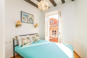 1 habitación, tabla de planchar con plancha, wifi gratis y ropa de cama 