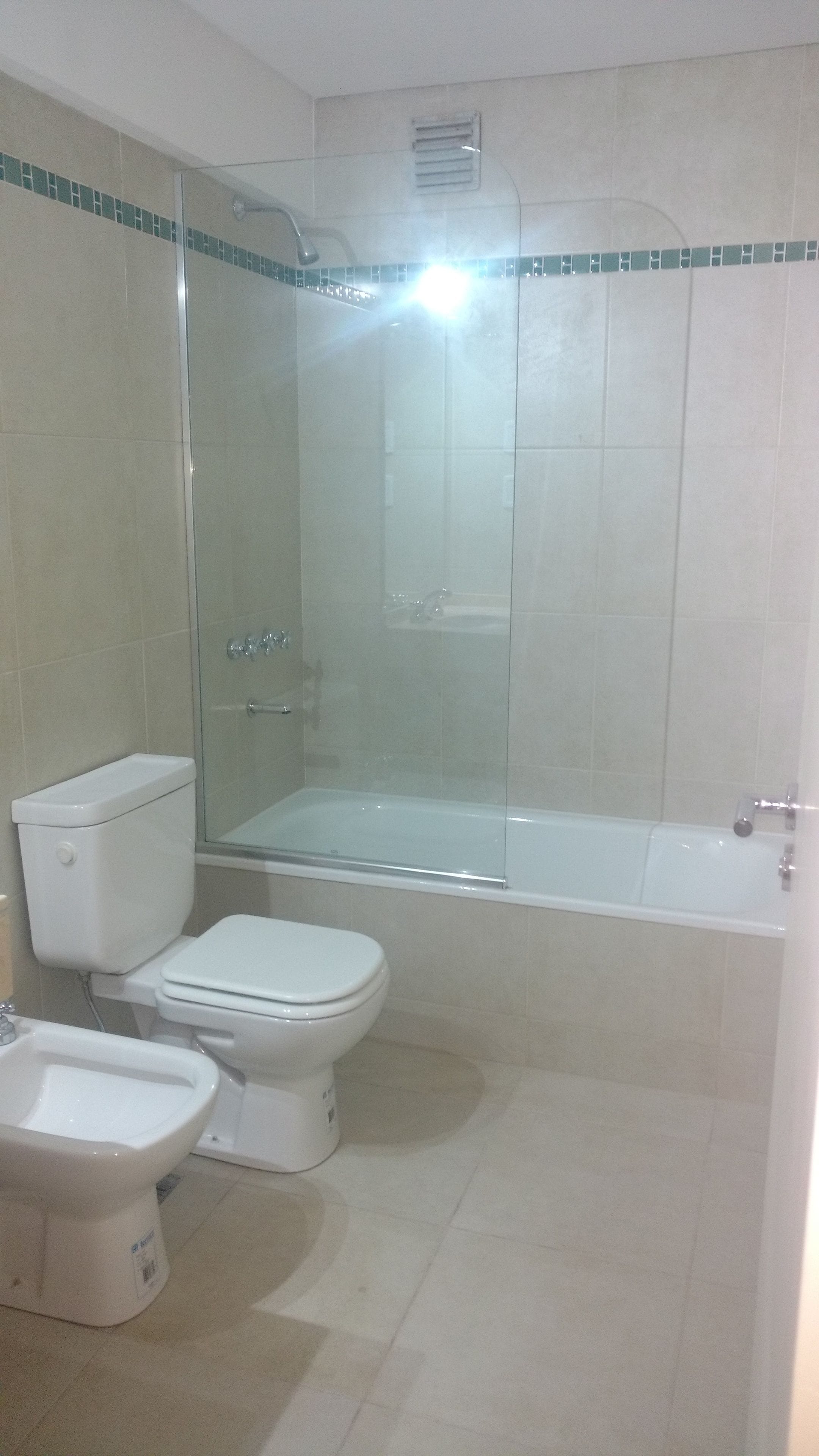 combined shower/bathtub, deep-soaking bathtub, rainfall showerhead