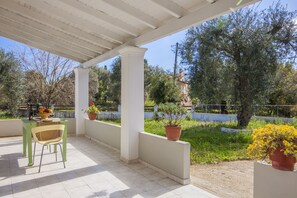 Cottage | Garden view - Koutroulo's Private Cottage (Corfu)