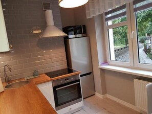 Apartment, 5 Bedrooms | Private kitchenette | Fridge, stovetop, dishwasher, cookware/dishes/utensils