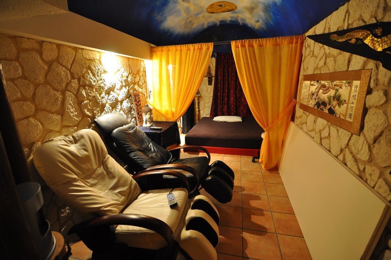 thai massages, 2 treatment rooms