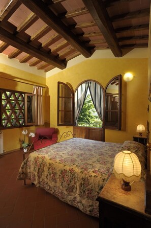 Panoramic Apartment, 2 Bedrooms, Hill View