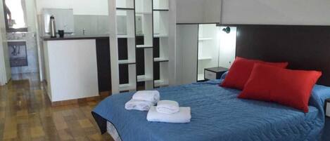 2 habitaciones, ropa de cama hipoalergénica y edredón