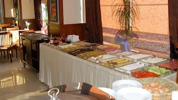 Desayuno buffet incluido todos los días