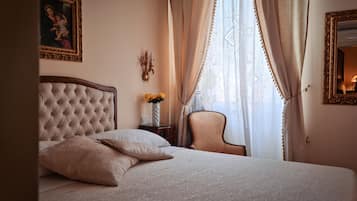 Deluxe Double Room, Ensuite, City View (Venere)