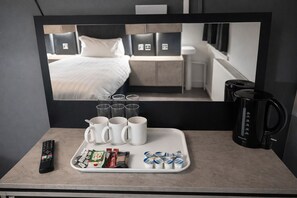 Laptop workspace, blackout drapes, soundproofing - Hotel Express Newcastle Gateshead (Gateshead)