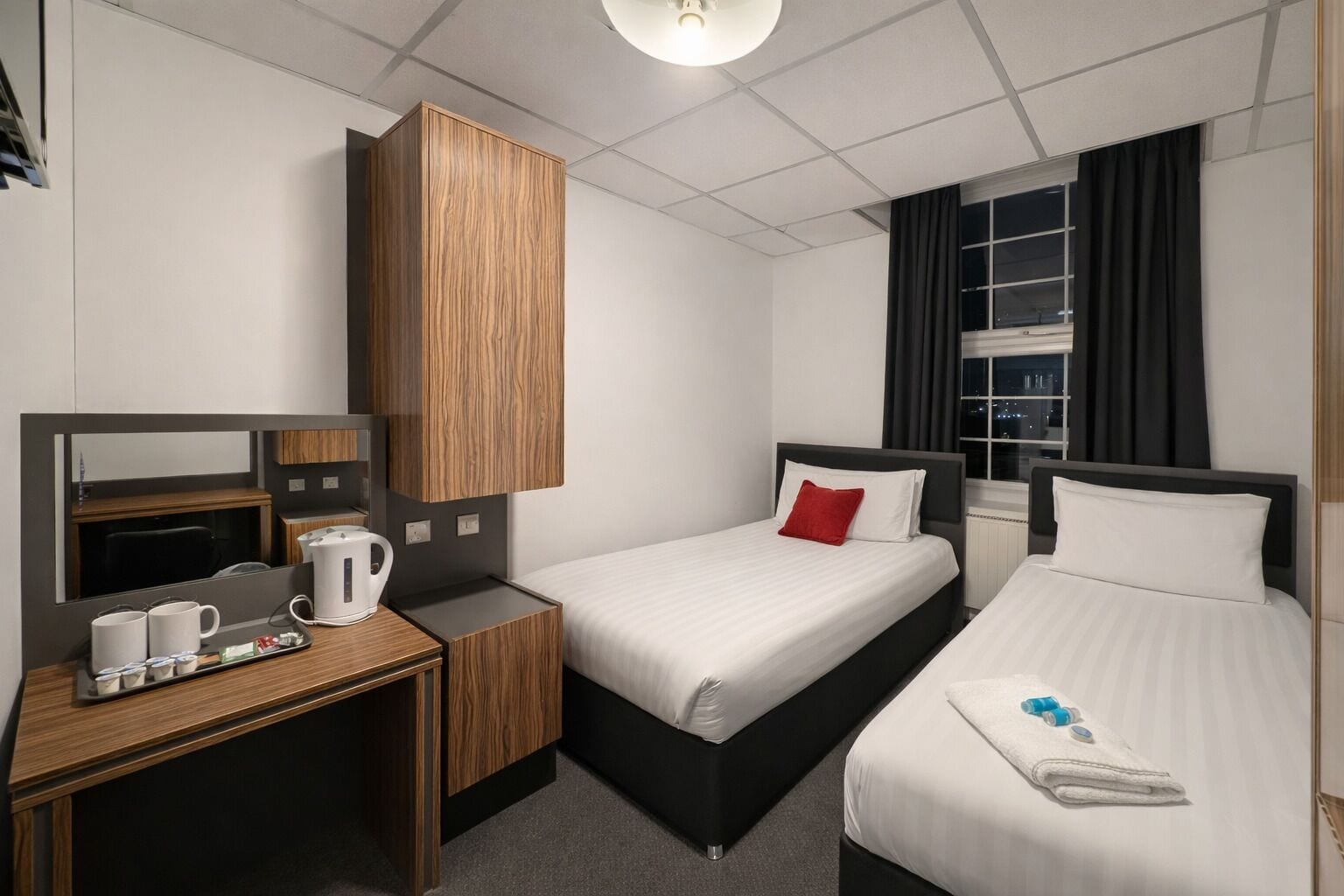 Didekorasi berbeda-beda dan dilengkapi dengan perabotan berbeda-beda