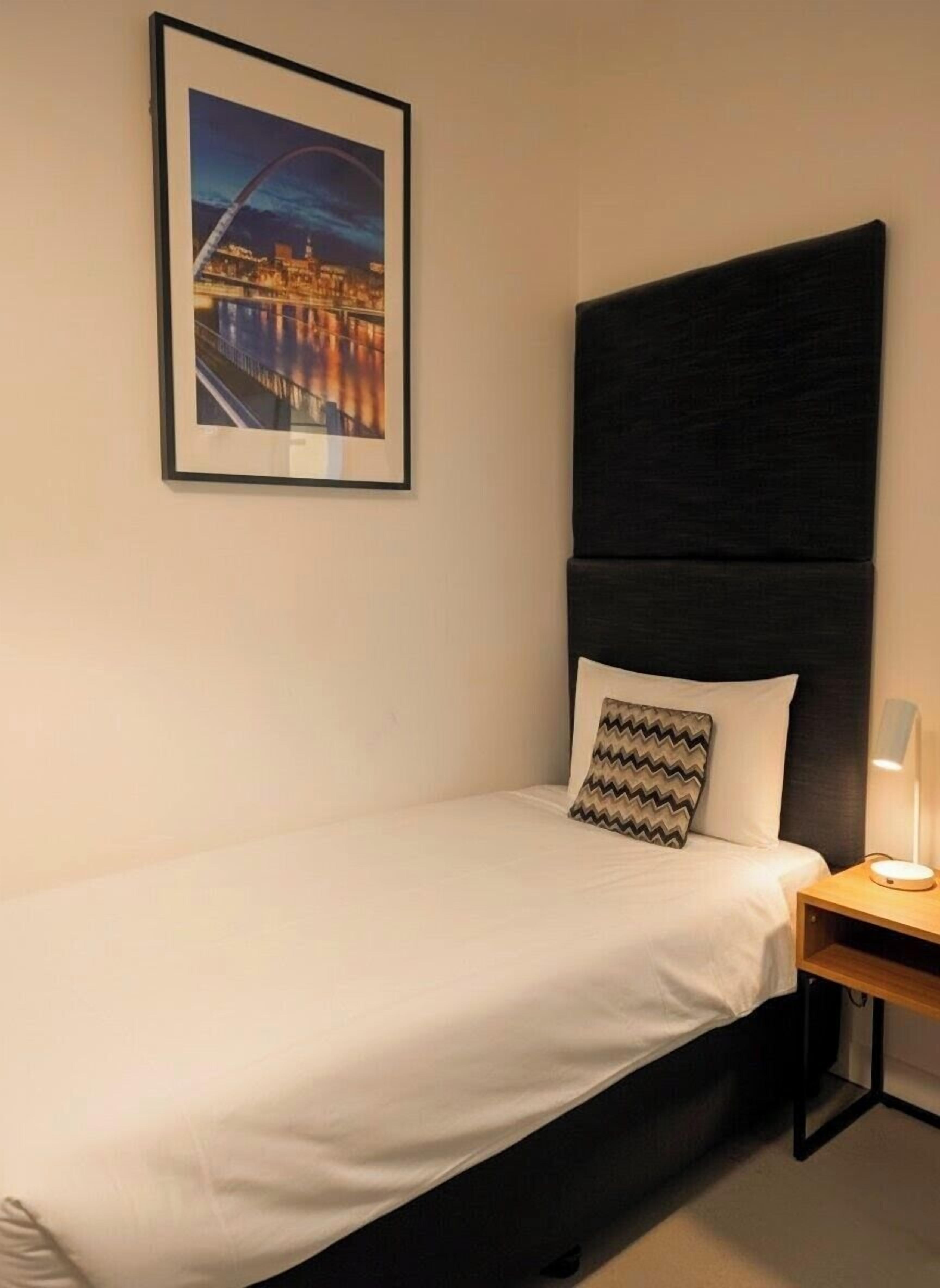 Single Room, Shared Bathroom | Individually decorated, individually furnished, laptop workspace