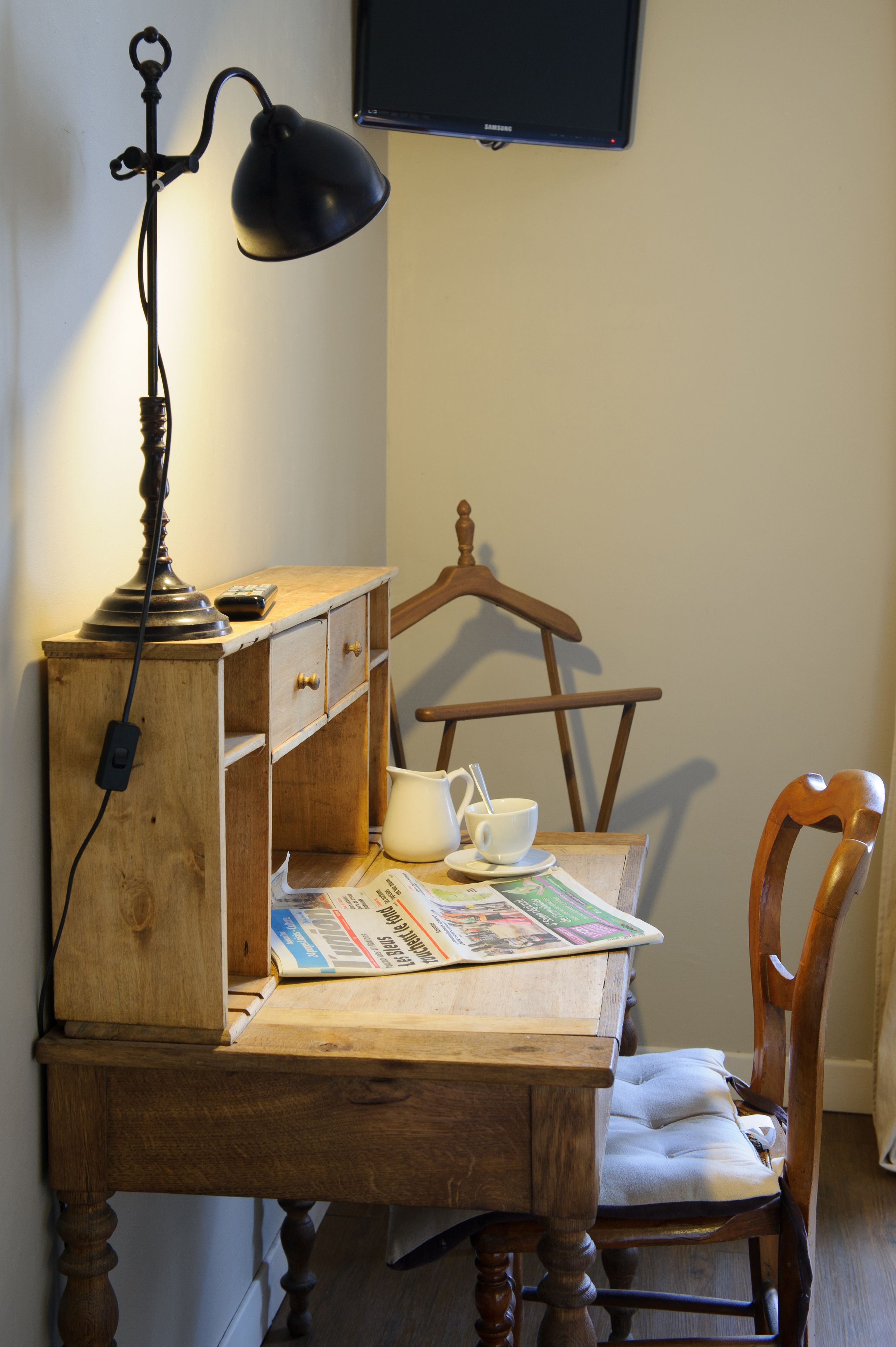 single room | room amenity