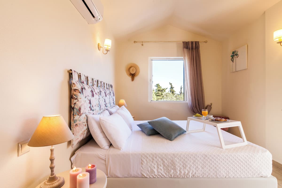 Villa, 2 Bedrooms, Private Pool | 2 bedrooms, in-room safe, iron/ironing board, free cribs/infant beds