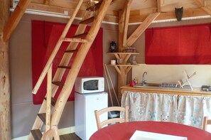 Private kitchen - Camping du Lac (Pourcharesses)