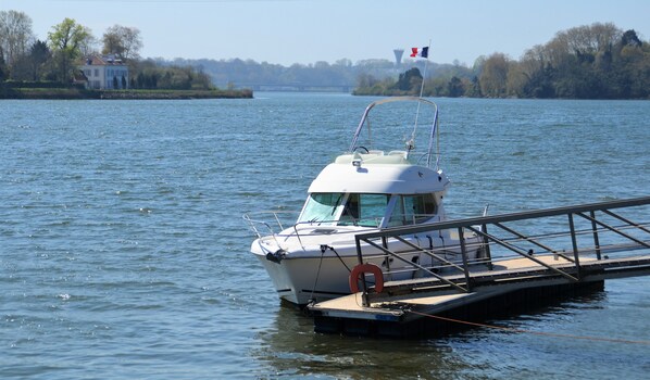 Dock