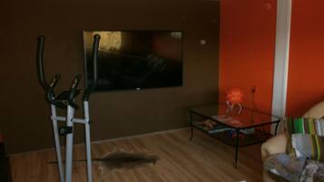 Comfort Apartment, Multiple Beds, Non Smoking, Garden View | 2 bedrooms, free WiFi, bed sheets
