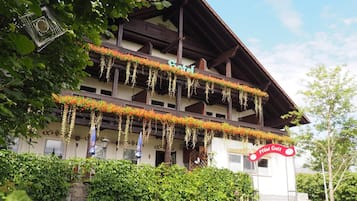 Esterni