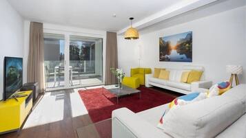 Appartement Luxe, plusieurs chambres | Restauration dans la chambre