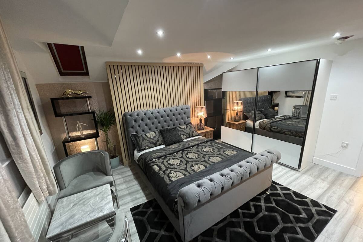 Habitación básica doble, baño compartido | Wifi y ropa de cama