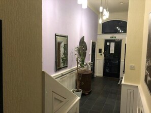 Reception - Hendham House Hotel (Manchester)