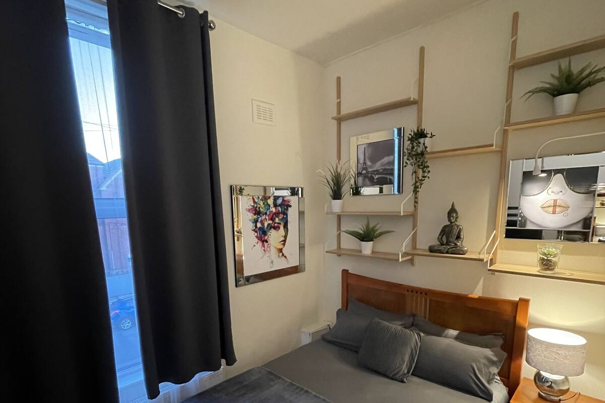 Standard Double Room, Shared Bathroom | WiFi (surcharge), bed sheets