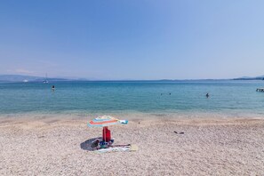 鄰近海灘