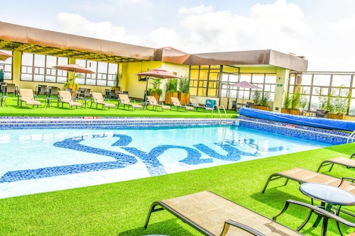 Verona Hotel & Conference Center