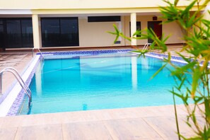 Outdoor pool - Verona Hotel & Conference Center (Ruiru)