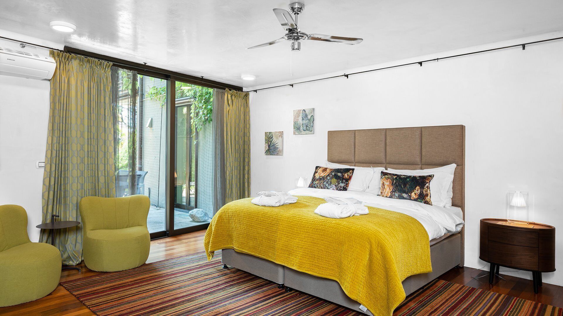 فيلا - بمسبح خاص - في الطابق الأرضي | 3 عدّة غرف نوم وتجهيزات عازلة للصوت ومكواة/لوح كي وواي فاي مجانًا