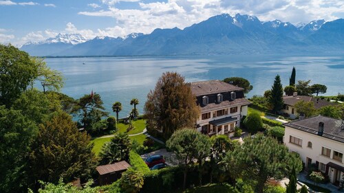 Montreux Rotana Villa
