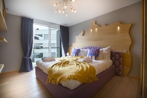 Departamento de lujo, 3 habitaciones, vista al lago | 1 habitación, sábanas de algodón egipcio y ropa de cama de alta calidad 