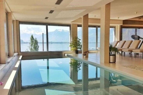 Indoor pool, outdoor pool