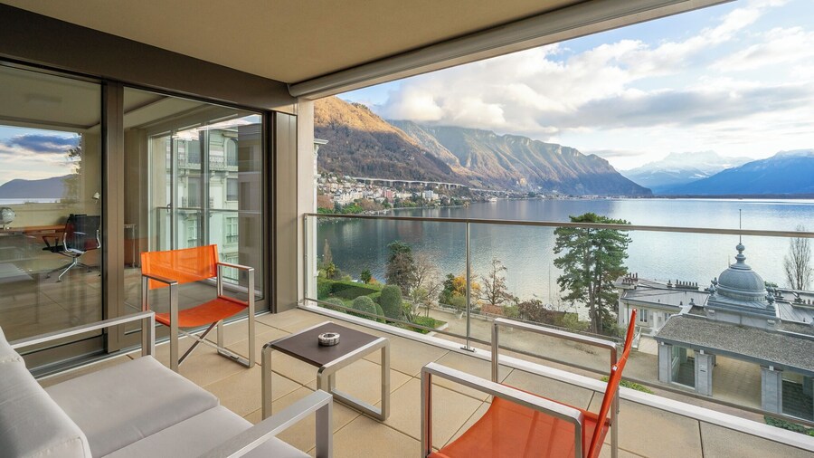 Montreux Lake View Apartments and Spa